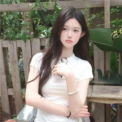 百媚千娇